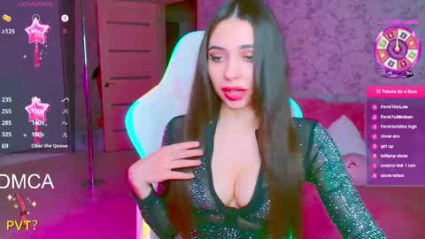 Vinkiepinkie online show from May 12, 2026, 6:16 pm