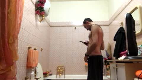 Snapshot of vinmin90 chatting on October 8, 2025, 11:19 am Zenith online show from October 8, 2025, 11:19 am