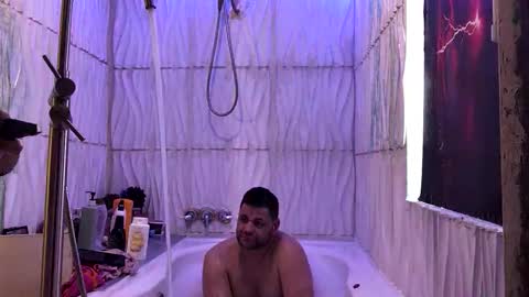 vinny150372 online show from February 10, 2026, 10:47 pm