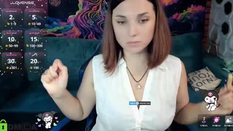 vinter_girl online show from September 13, 2025, 2:17 pm