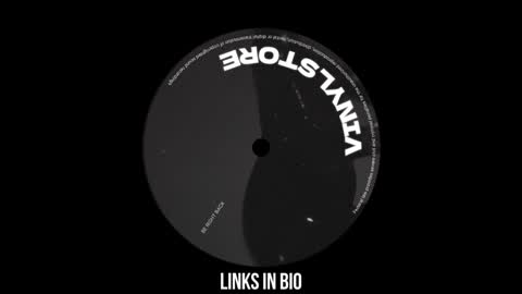 Snapshot of vinylstore chatting on January 12, 2025, 3:14 pm Diva Silvia online show from January 12, 2025, 3:14 pm