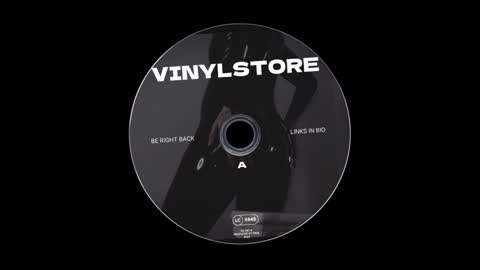 Snapshot of vinylstore chatting on January 19, 2025, 4:04 pm Diva Silvia online show from January 19, 2025, 4:04 pm