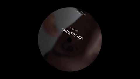 Snapshot of vinylstore chatting on January 22, 2025, 10:26 pm Diva Silvia online show from January 22, 2025, 10:26 pm