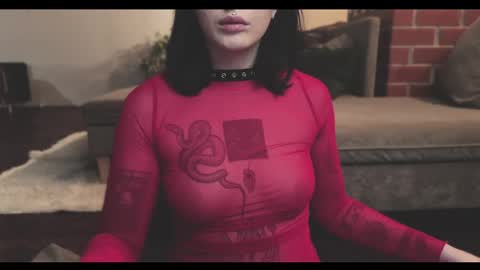 Snapshot of vinylstore chatting on January 23, 2025, 4:48 pm Diva Silvia online show from January 23, 2025, 4:48 pm