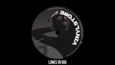 Snapshot of vinylstore chatting on February 9, 2025, 4:14 am Diva Silvia online show from February 9, 2025, 4:14 am