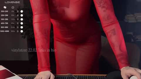 Snapshot of vinylstore chatting on February 22, 2025, 3:14 pm Diva Silvia online show from February 22, 2025, 3:14 pm