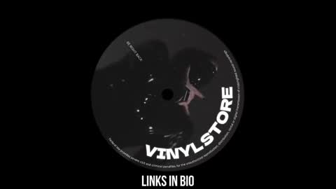 Snapshot of vinylstore chatting on March 3, 2025, 1:09 pm Diva Silvia online show from March 3, 2025, 1:09 pm