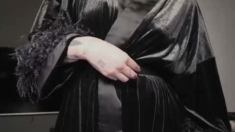 Snapshot of vinylstore chatting on March 7, 2025, 5:17 pm Diva Silvia online show from March 7, 2025, 5:17 pm