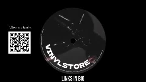 Snapshot of vinylstore chatting on March 8, 2025, 12:09 pm Diva Silvia online show from March 8, 2025, 12:09 pm