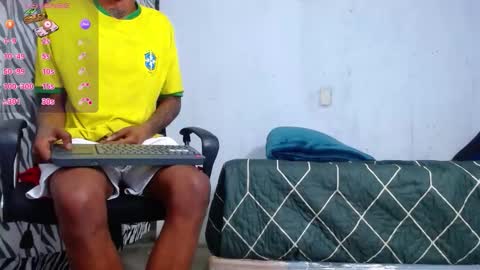 vinzent_lafed_ online show from February 3, 2026, 4:32 am