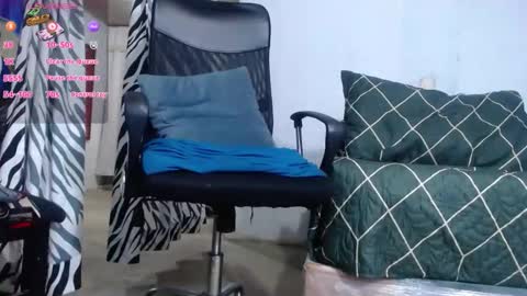 vinzent_lafed_ online show from March 5, 2026, 7:26 am