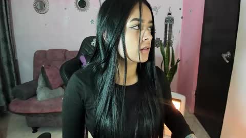 Snapshot of vio_let_ chatting on September 19, 2025, 8:49 am Daniela online show from September 19, 2025, 8:49 am