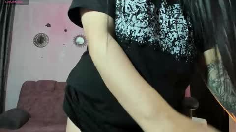 Snapshot of vio_let_ chatting on September 26, 2025, 6:17 am Daniela online show from September 26, 2025, 6:17 am