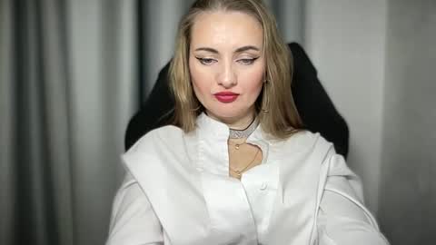 Funny  girl online show from December 12, 2024, 6:42 pm