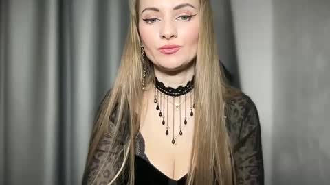 Funny  girl online show from December 13, 2024, 8:26 pm