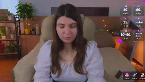 Snapshot of viola__shy chatting on May 18, 2026, 4:07 am Viola online show from May 18, 2026, 4:07 am