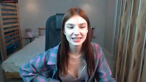 Snapshot of violaberry__ chatting on September 15, 2025, 4:34 am violaberry__ online show from September 15, 2025, 4:34 am