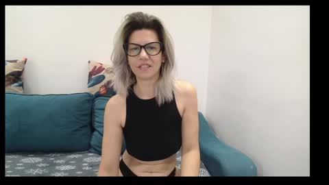 Snapshot of violafoxy chatting on February 1, 2025, 11:21 am viola online show from February 1, 2025, 11:21 am