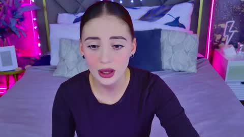 violaparkers online show from October 17, 2025, 5:43 am