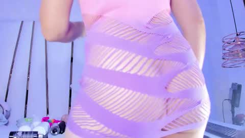 violeet_gray online show from October 29, 2025, 10:28 am