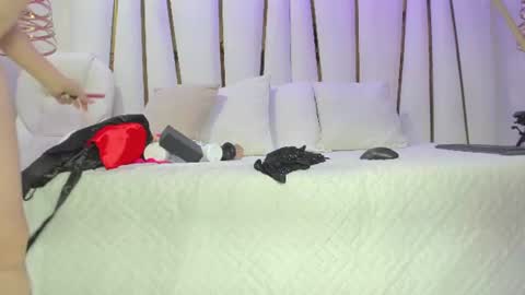 violeet_gray online show from June 14, 2026, 11:34 am