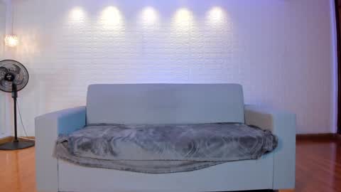 Snapshot of violeet_scott chatting on January 4, 2025, 4:43 pm Violett  Everyday From 0530 to 1430 Col Time online show from January 4, 2025, 4:43 pm
