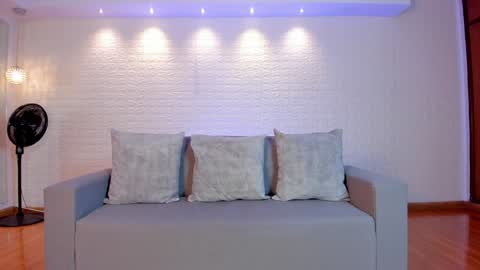 Snapshot of violeet_scott chatting on January 6, 2025, 5:49 pm Violett  Everyday From 0530 to 1430 Col Time online show from January 6, 2025, 5:49 pm