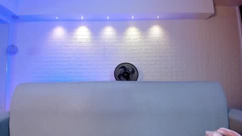 Snapshot of violeet_scott chatting on January 25, 2025, 10:51 am Violett  Everyday From 0530 to 1430 Col Time online show from January 25, 2025, 10:51 am