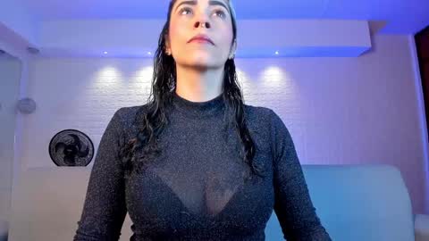 Snapshot of violeet_scott chatting on February 7, 2025, 10:50 am Violett  Everyday From 0530 to 1430 Col Time online show from February 7, 2025, 10:50 am