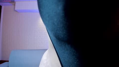 Snapshot of violeet_scott chatting on March 4, 2025, 10:46 am Violett  Everyday From 0530 to 1430 Col Time online show from March 4, 2025, 10:46 am