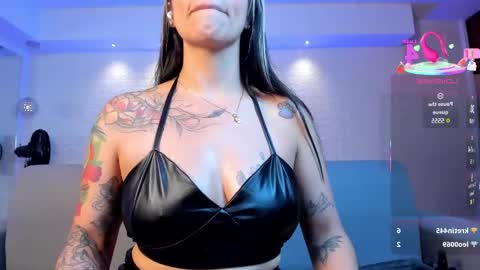 Snapshot of violeet_scott chatting on March 5, 2025, 5:08 pm Violett  Everyday From 0530 to 1430 Col Time online show from March 5, 2025, 5:08 pm