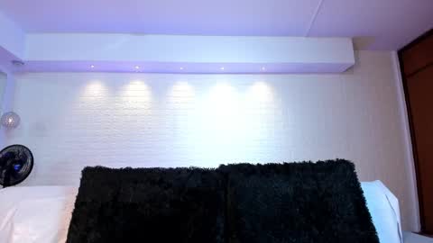 Snapshot of violeet_scott chatting on September 27, 2025, 10:42 am Violett  Everyday From 0530 to 1430 Col Time online show from September 27, 2025, 10:42 am