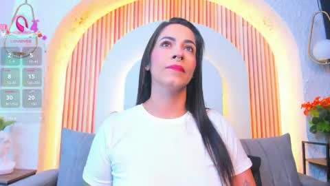 Snapshot of violeet_scottt chatting on May 11, 2026, 10:21 am Violette online show from May 11, 2026, 10:21 am