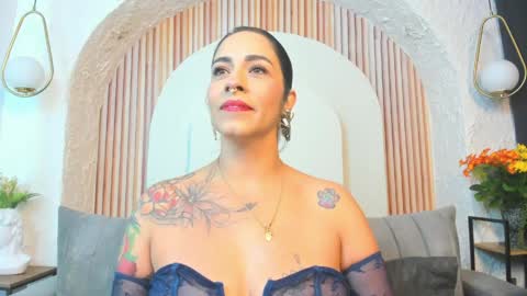 Violette online show from June 3, 2026, 10:18 am