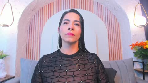 Violette online show from June 5, 2026, 10:43 am