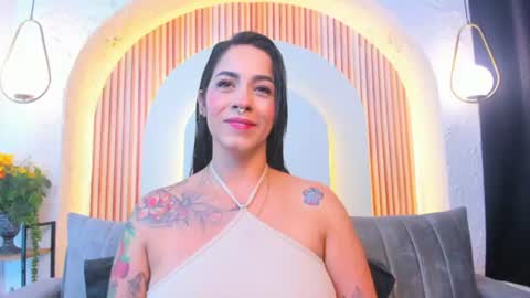 Violette online show from June 15, 2026, 10:50 am