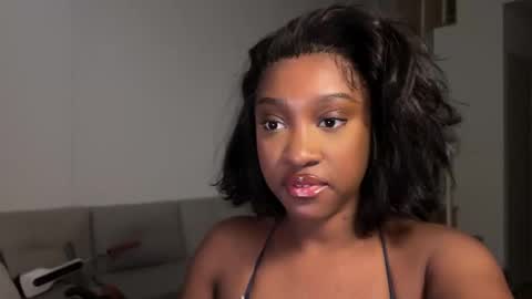 Snapshot of violet6xft chatting on September 13, 2025, 3:50 am Fantasy Black Girl online show from September 13, 2025, 3:50 am