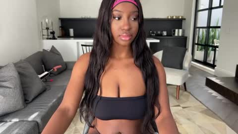 Fantasy Black Girl online show from May 8, 2026, 1:49 pm