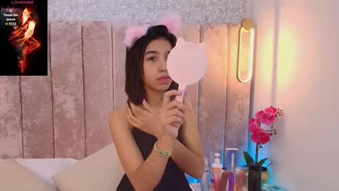 Snapshot of violet_606 chatting on September 19, 2025, 8:09 pm Violeta online show from September 19, 2025, 8:09 pm