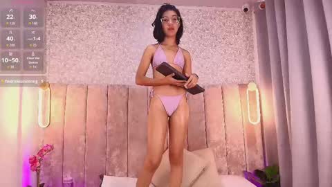 Snapshot of violet_606 chatting on October 9, 2025, 2:37 pm Violeta online show from October 9, 2025, 2:37 pm