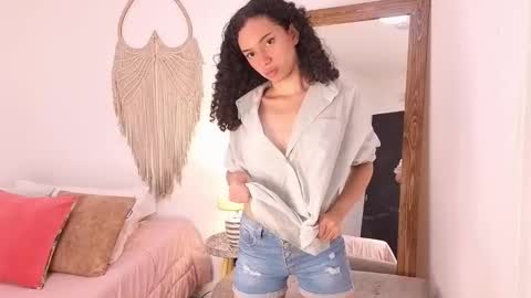 violet__15 online show from February 12, 2026, 12:22 pm