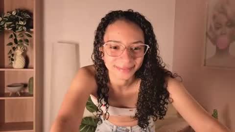violet__15 online show from June 16, 2026, 12:08 pm