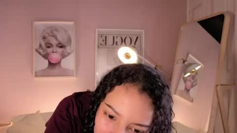 violet__15 online show from June 18, 2026, 11:58 am