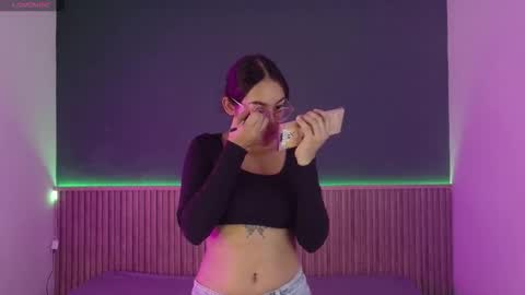 violet_and_dylan online show from February 5, 2026, 1:16 pm