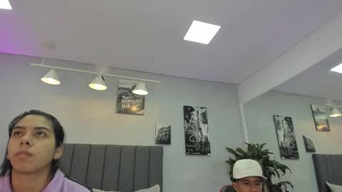 Violet and Myers online show from November 5, 2025, 11:21 am