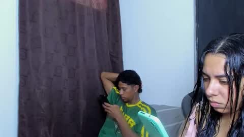 Violet and Myers online show from December 19, 2025, 2:35 pm