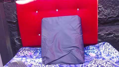 Snapshot of violet_angel13 chatting on April 14, 2026, 2:45 pm Violet online show from April 14, 2026, 2:45 pm