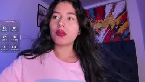 Snapshot of violet_blaze chatting on November 6, 2025, 12:06 pm online show from November 6, 2025, 12:06 pm