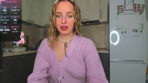 Snapshot of violet_blue_eyes chatting on December 25, 2024, 1:09 pm Violet online show from December 25, 2024, 1:09 pm