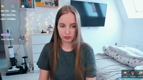 Violet online show from April 30, 2026, 1:17 pm
